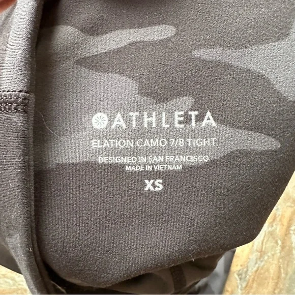 Athleta Elation Camo 7/8 Tight Women's Size XS Black and Gray - Picture 7 of 10